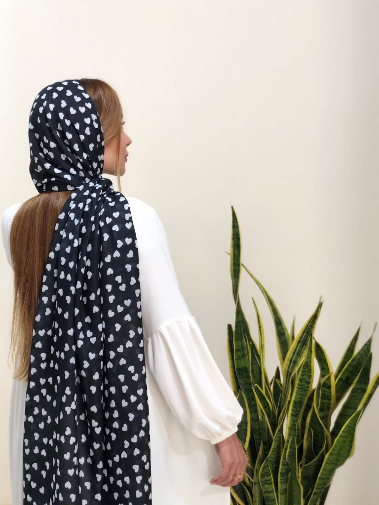 فروشگاه شال و روسری پینیکا