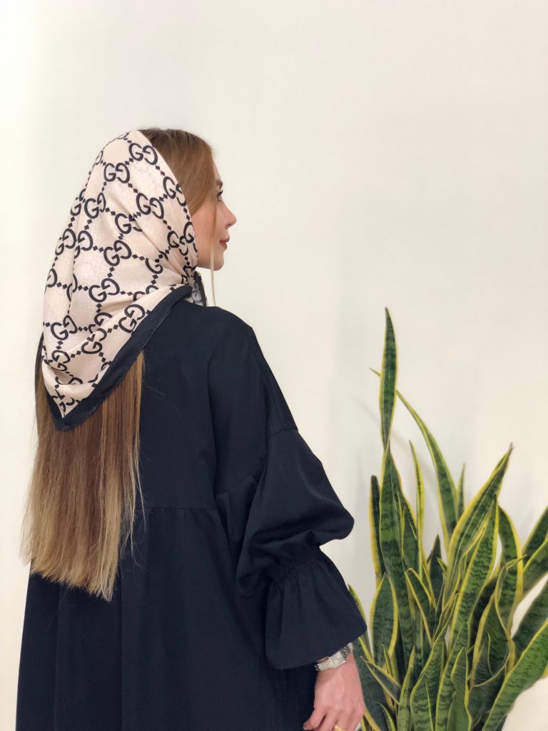 فروشگاه شال و روسری پینیکا