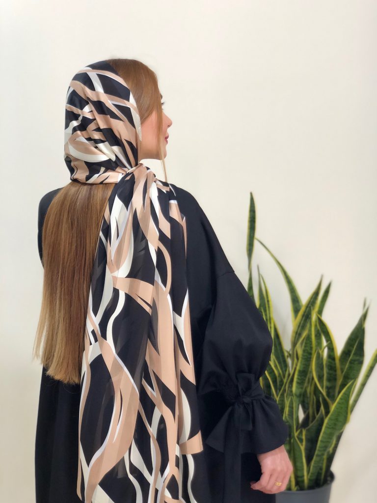 فروشگاه شال و روسری پینیکا