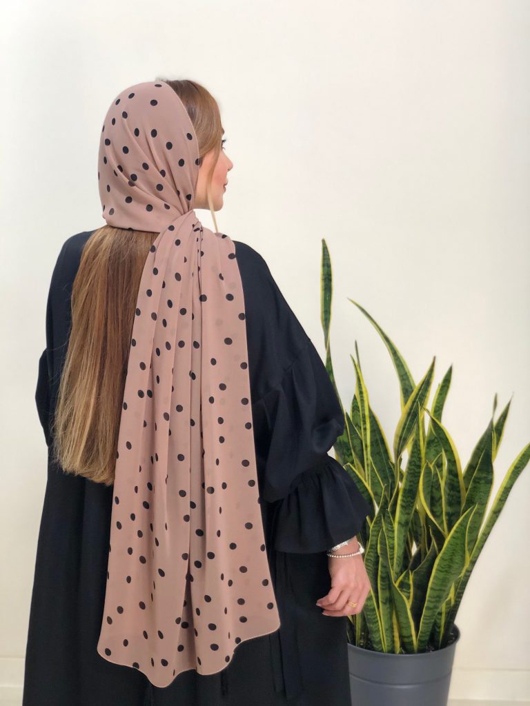 فروشگاه شال و روسری پینیکا