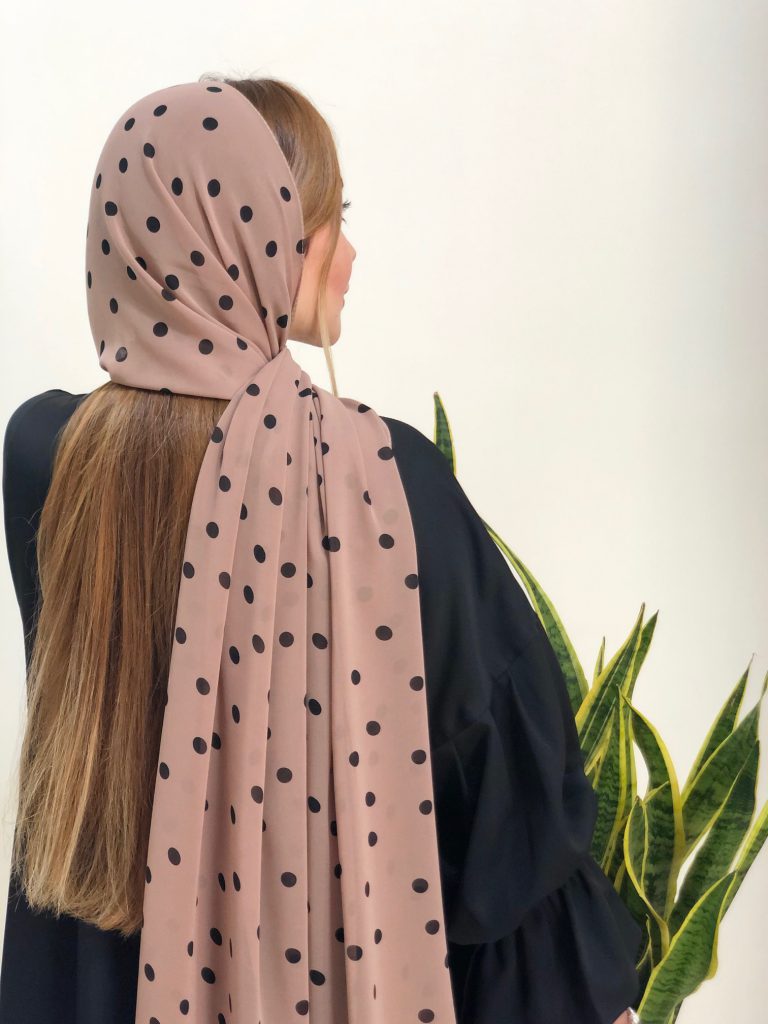 فروشگاه شال و روسری پینیکا
