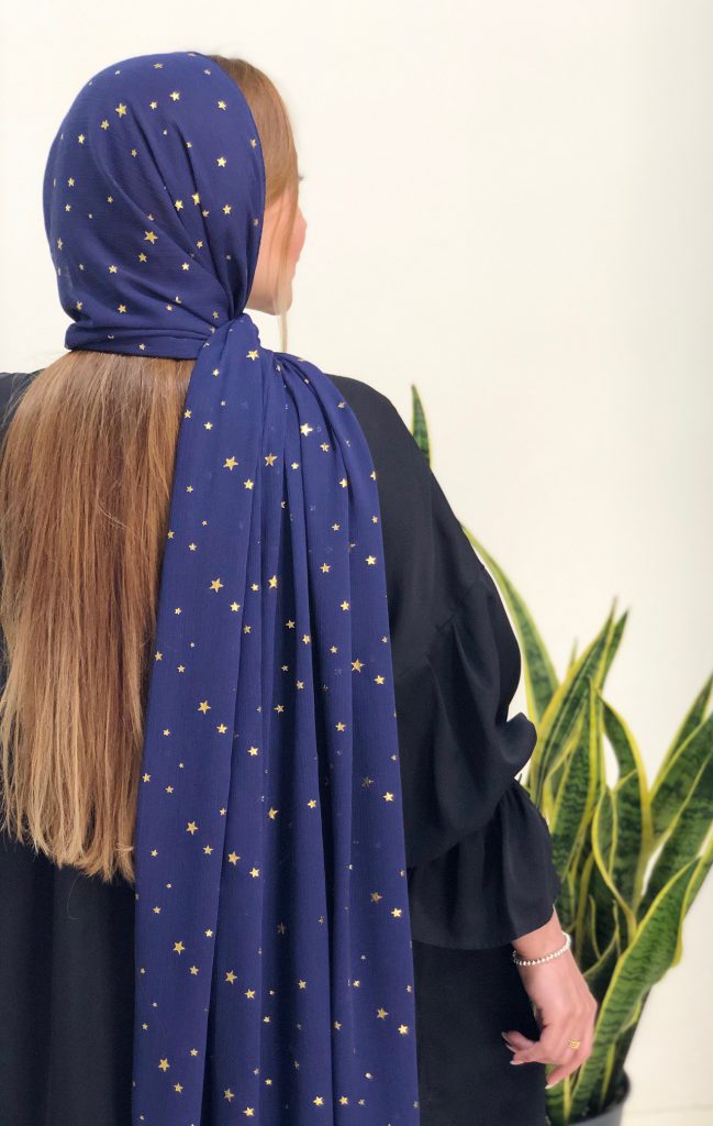 فروشگاه شال و روسری پینیکا