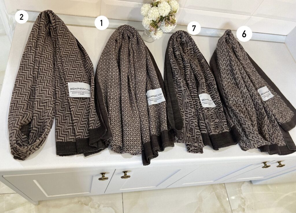 فروشگاه شال و روسری پینیکا