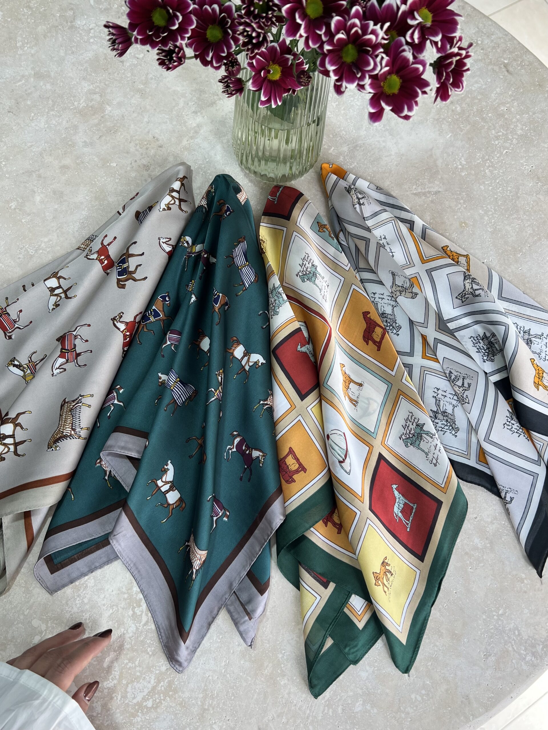 E98FB755-F411-40B8-BD44-90F89267D56C