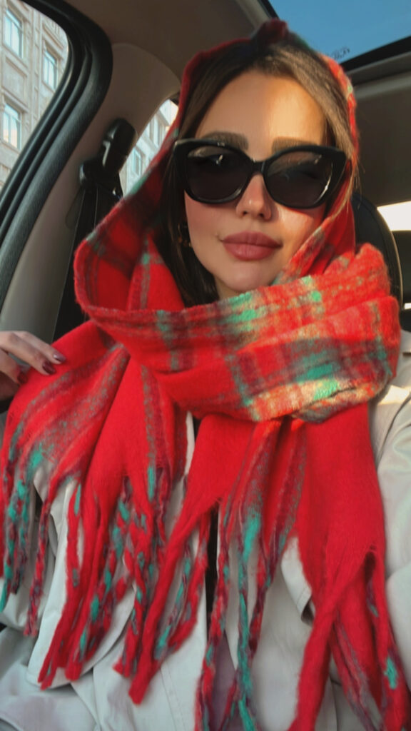 فروشگاه شال و روسری پینیکا